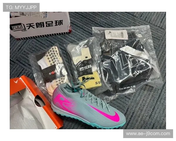 球袜搭配专业足球硅胶全面提升比赛舒适度与防滑性能实用进阶指南