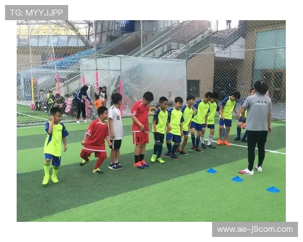 探讨足球小男孩是否具备天赋及成长关键因素与培养路径的全面分析