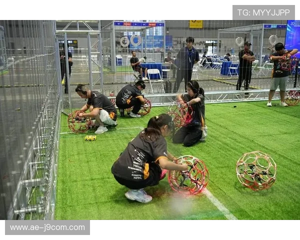 足球款无人机创新设计助力智能体育体验提升与发展